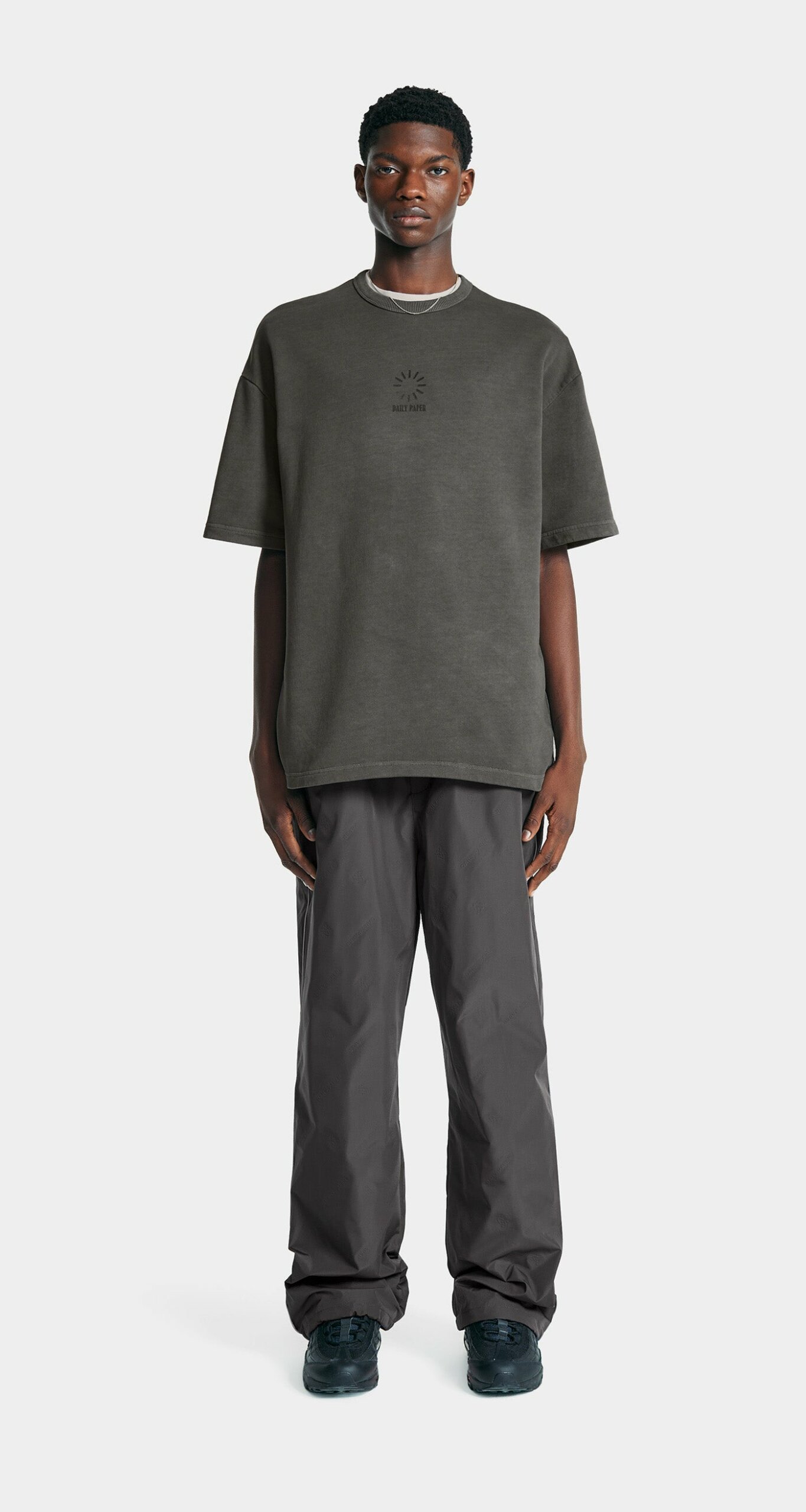 Obsidian Black Buffering Oversized T-Shirt - Daily Paper – Image 2
